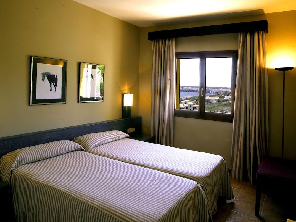 Calallonga Hotel Menorca Mahon  Ngoại thất bức ảnh