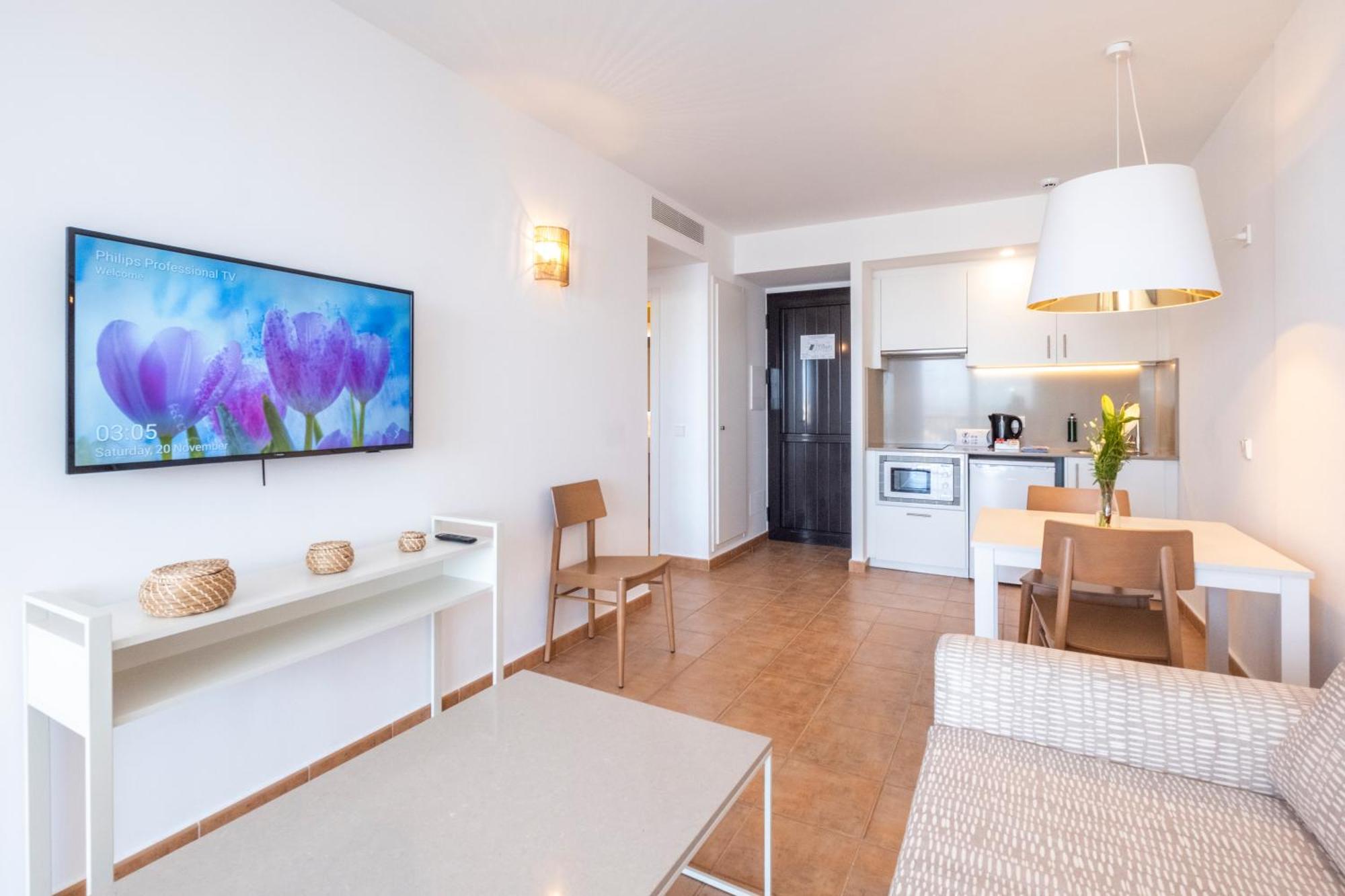 Calallonga Hotel Menorca Mahon  Ngoại thất bức ảnh