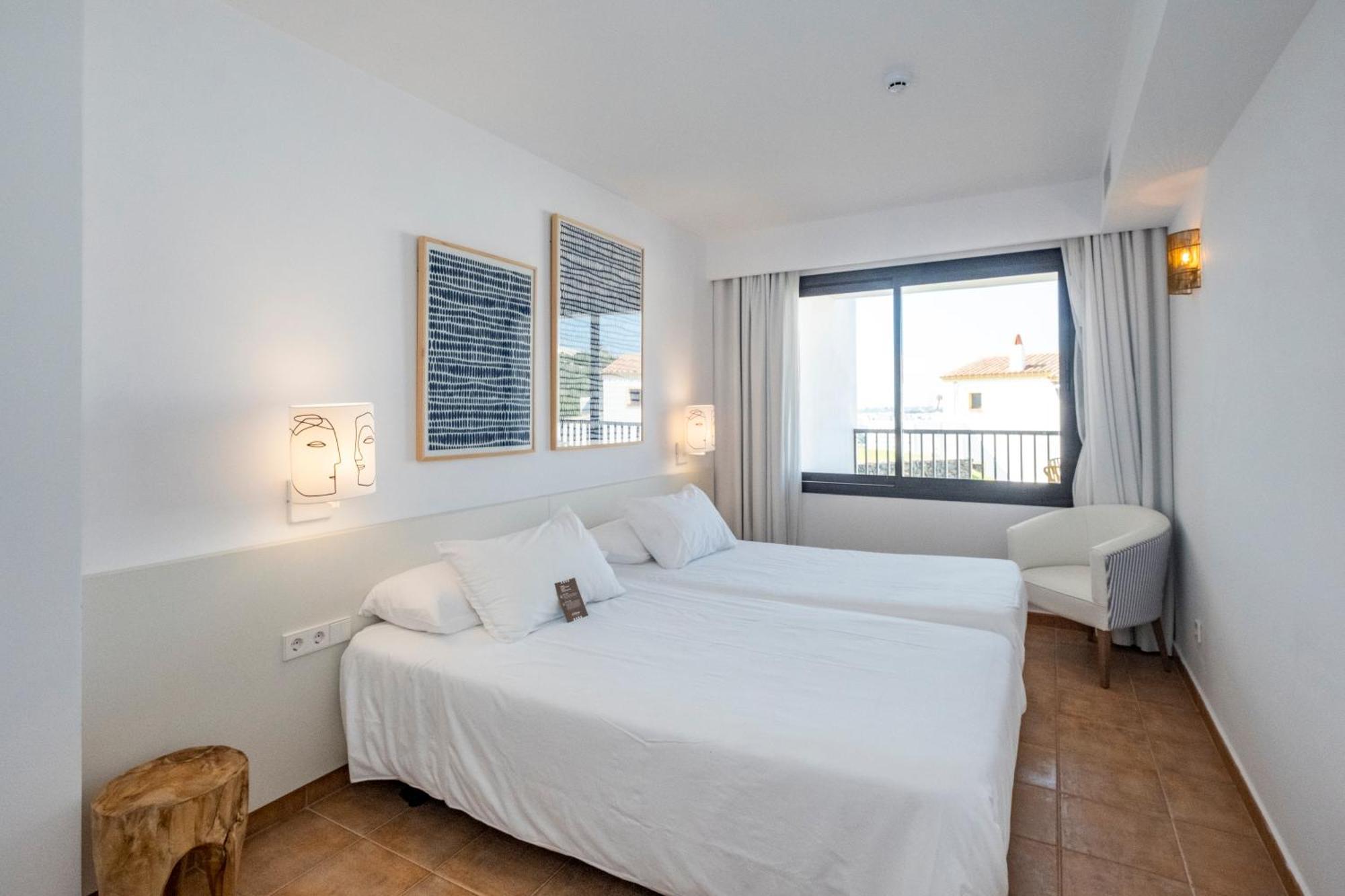 Calallonga Hotel Menorca Mahon  Ngoại thất bức ảnh