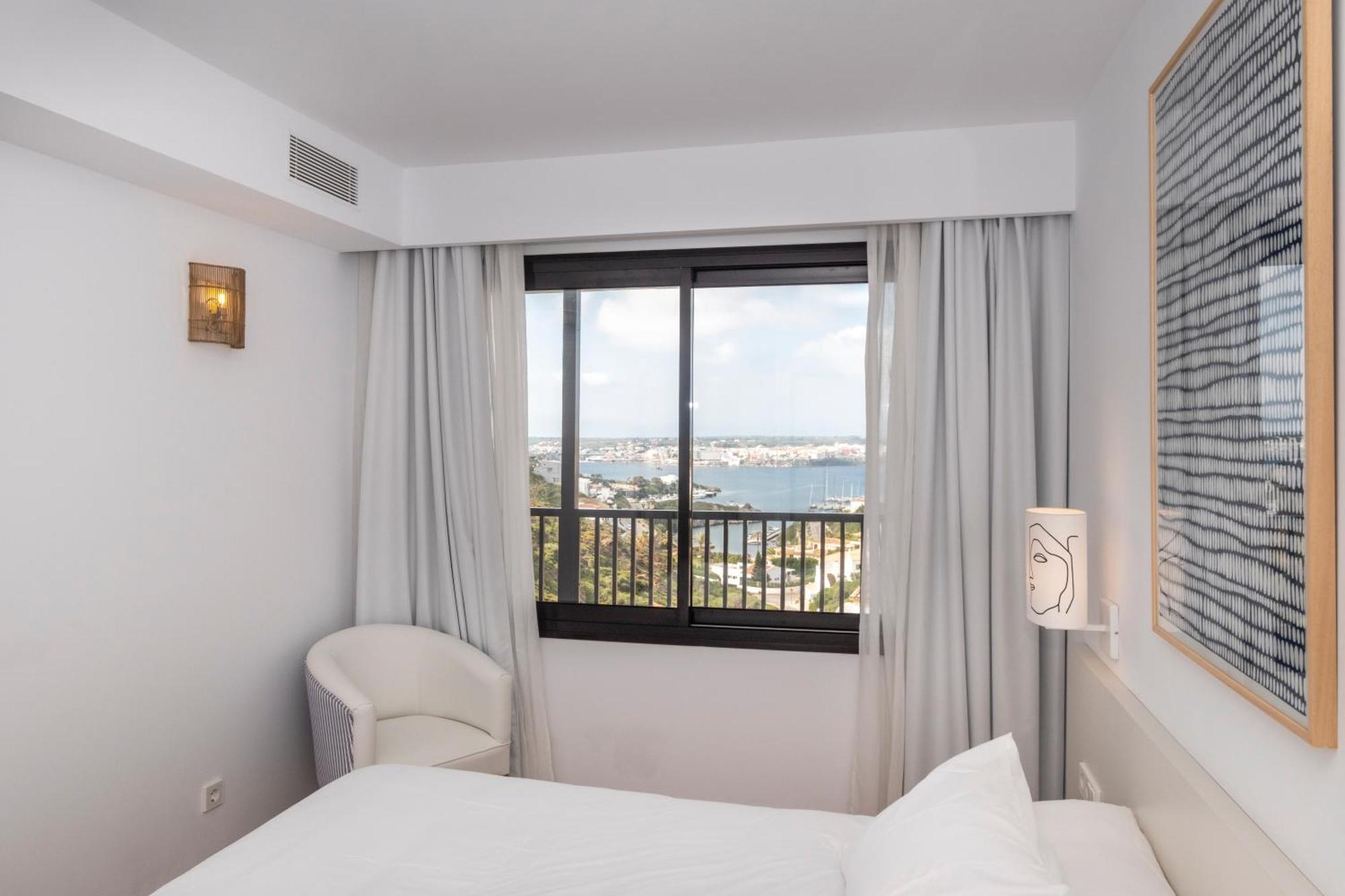 Calallonga Hotel Menorca Mahon  Ngoại thất bức ảnh