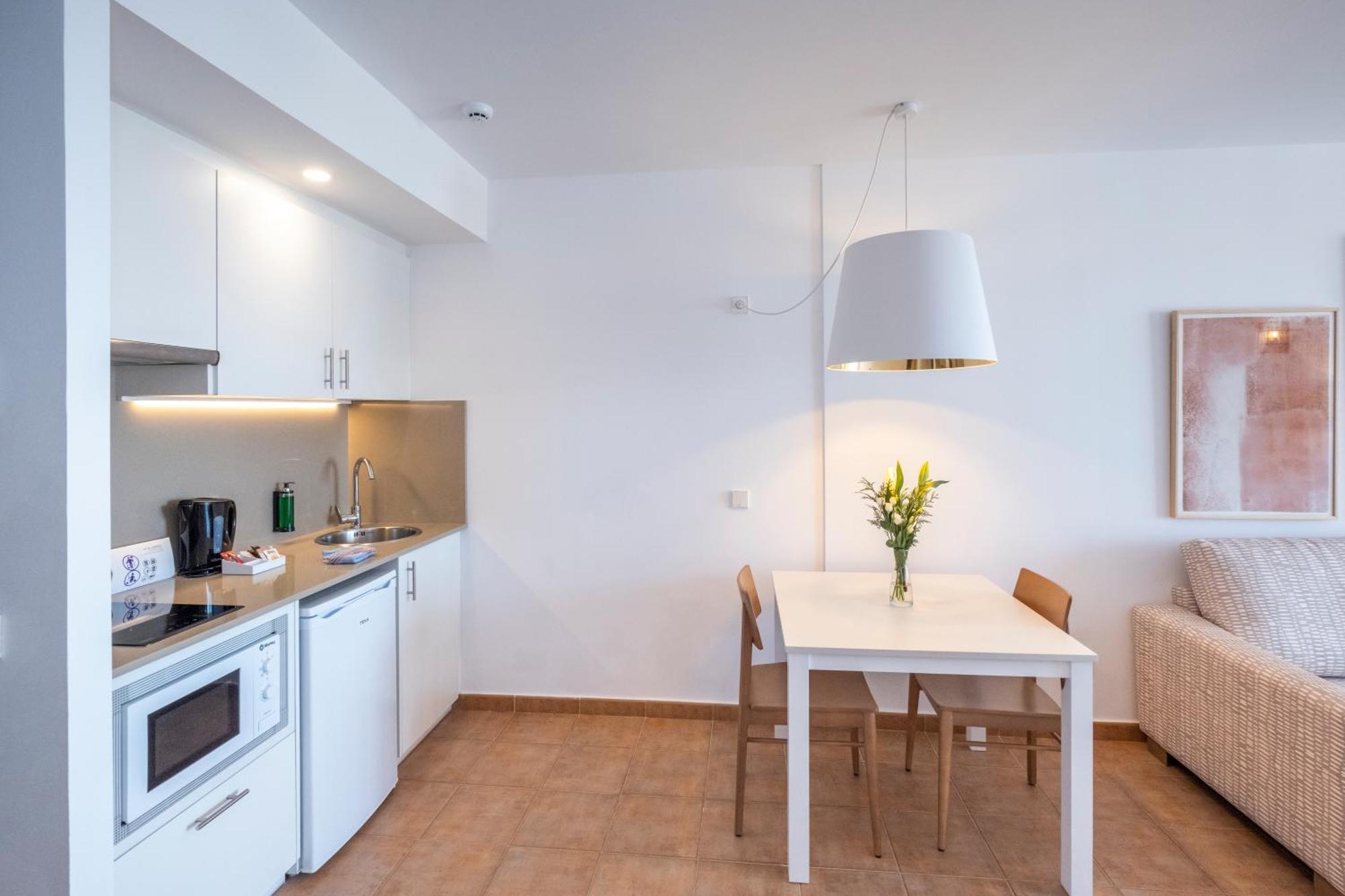 Calallonga Hotel Menorca Mahon  Ngoại thất bức ảnh